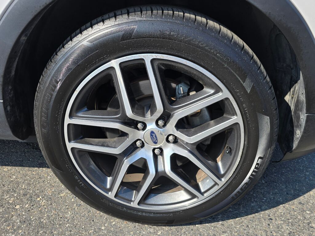 2018 Ford Explorer Sport photo 7