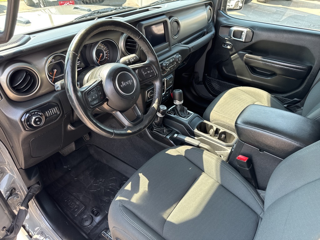 2021 Jeep Gladiator Willys photo 27