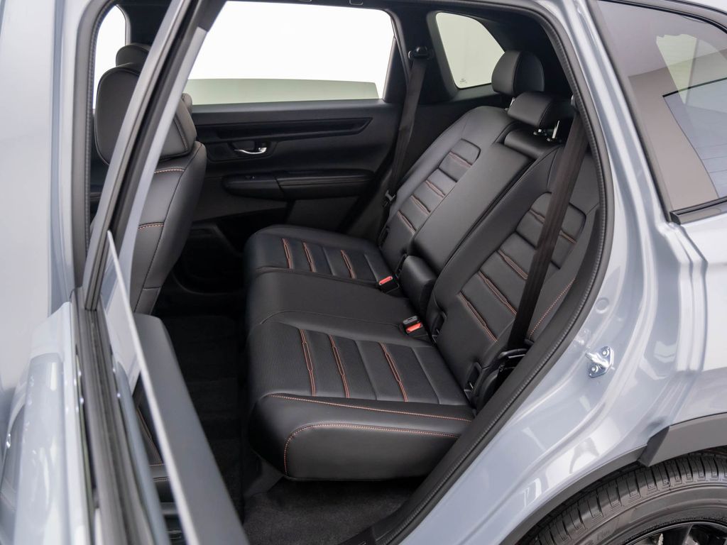 2026 Honda CR-V Hybrid Sport-L photo 13