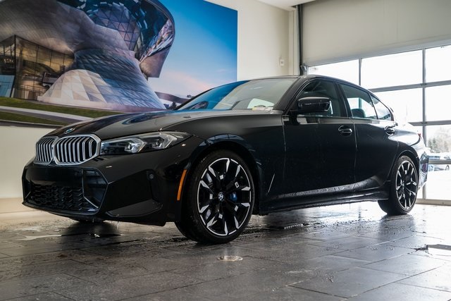 2026 BMW 3 Series 330i's photo