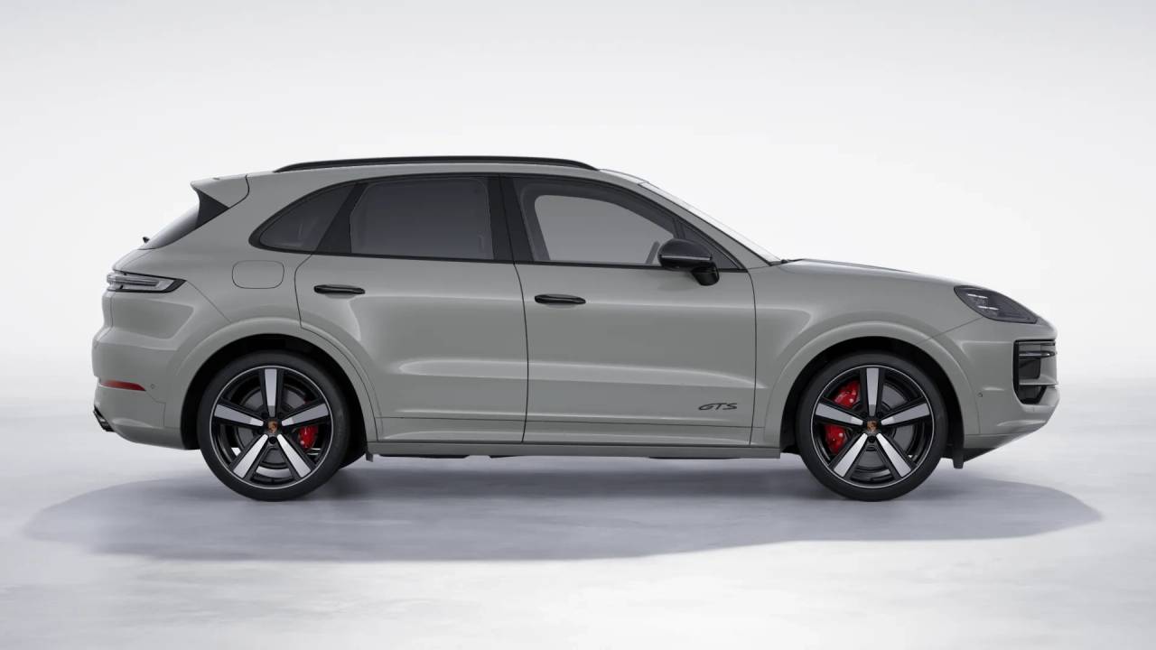 2026 Porsche Cayenne GTS photo 7