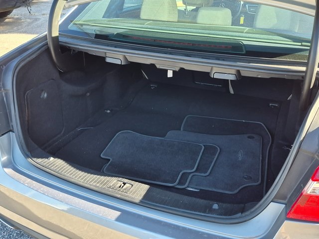 2012 Mercedes Benz E 350 photo 3