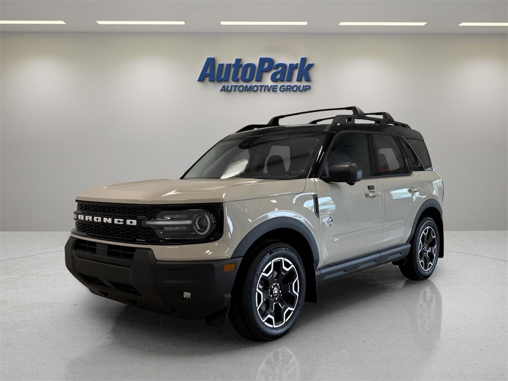 2025 Ford Bronco Sport Outer Banks photo 2