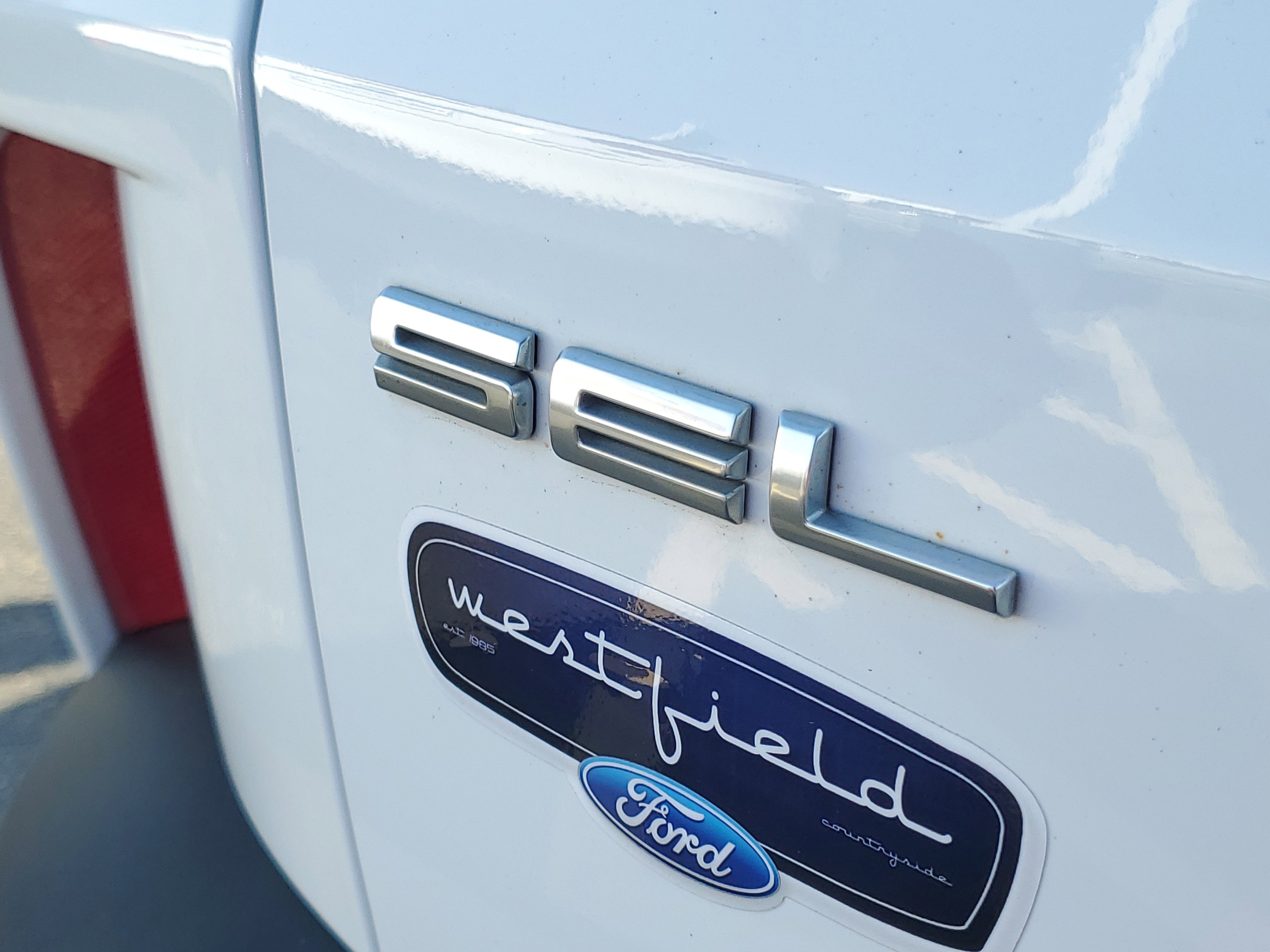 2022 Ford Escape SEL photo 7