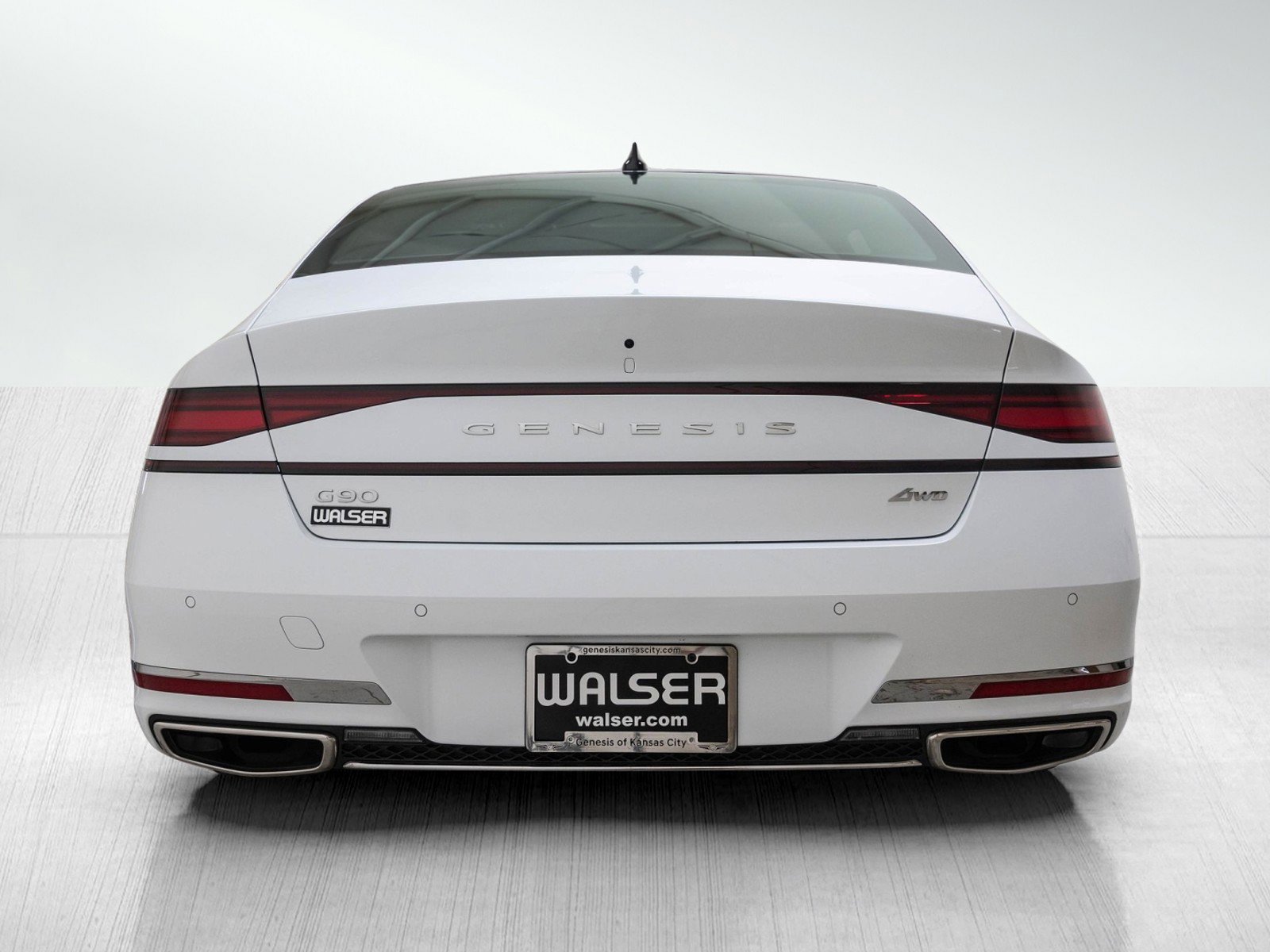 2025 Genesis G90 3.5T AWD photo 4