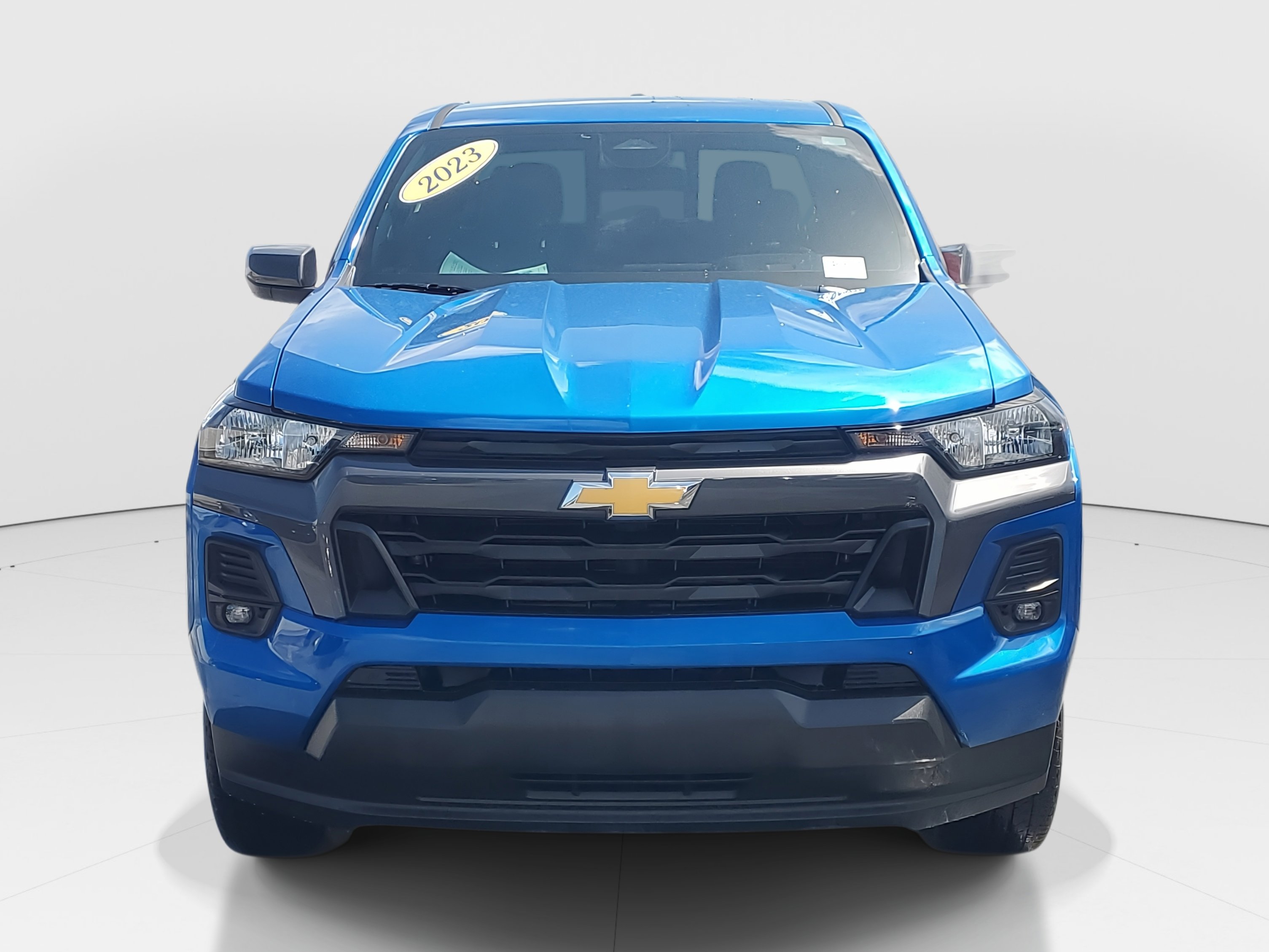 2023 Chevrolet Colorado LT photo 3