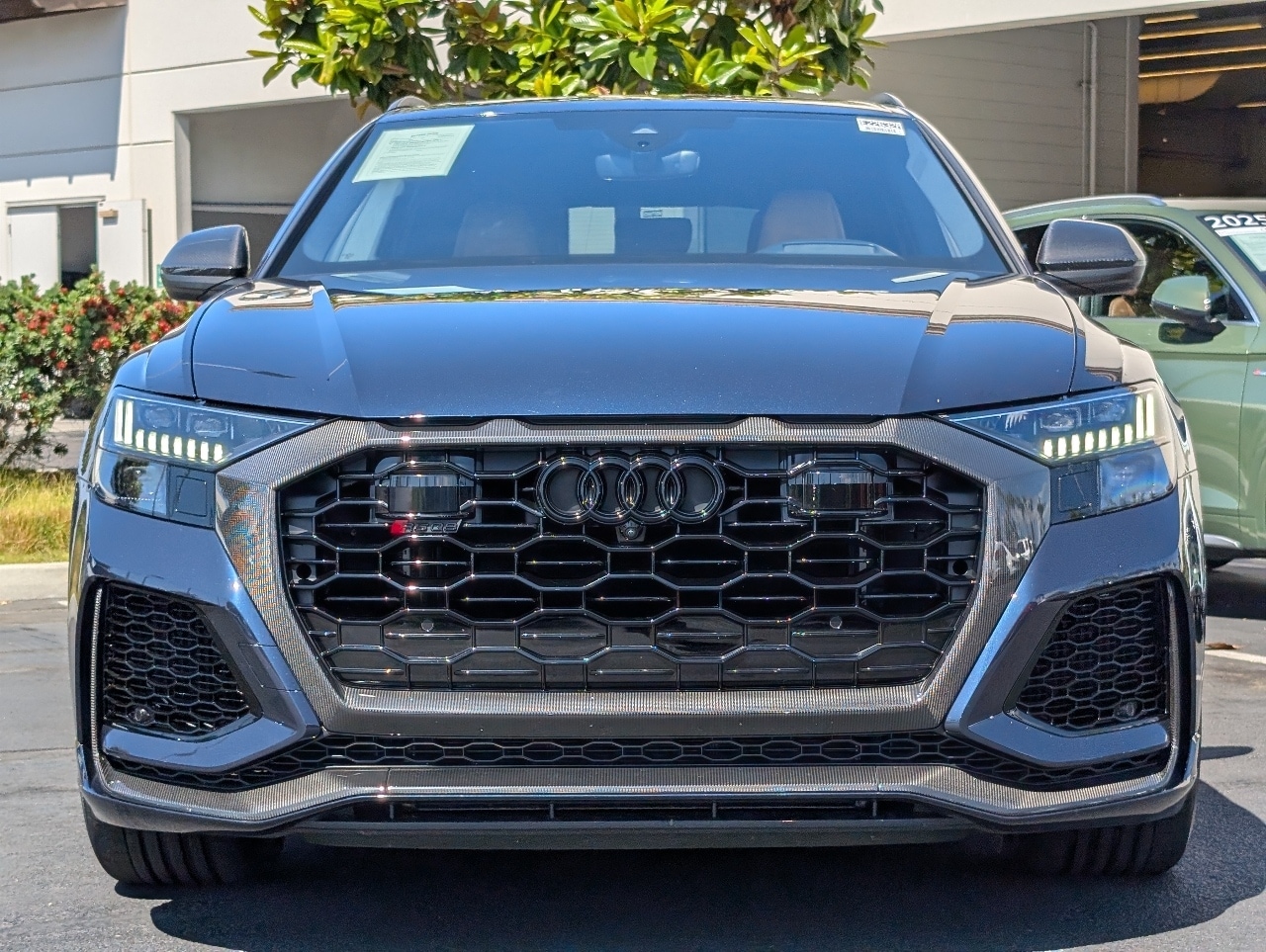 2024 Audi RS Q8 photo 3