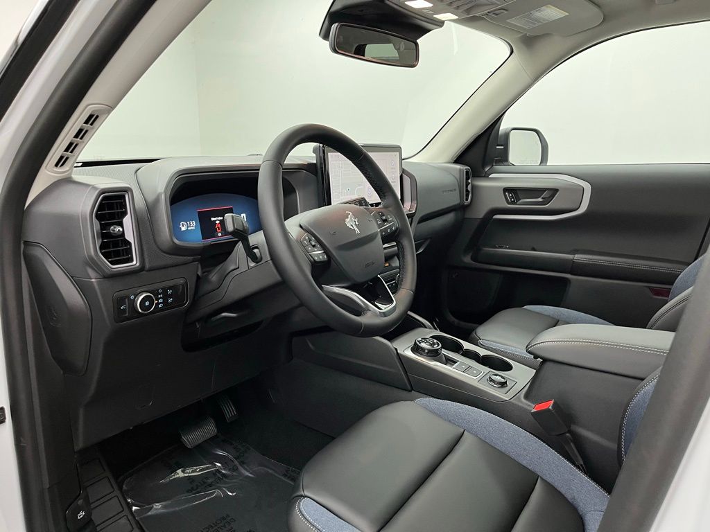 2025 Ford Bronco Sport Outer Banks photo 9
