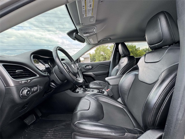 2019 Jeep Cherokee Latitude photo 18