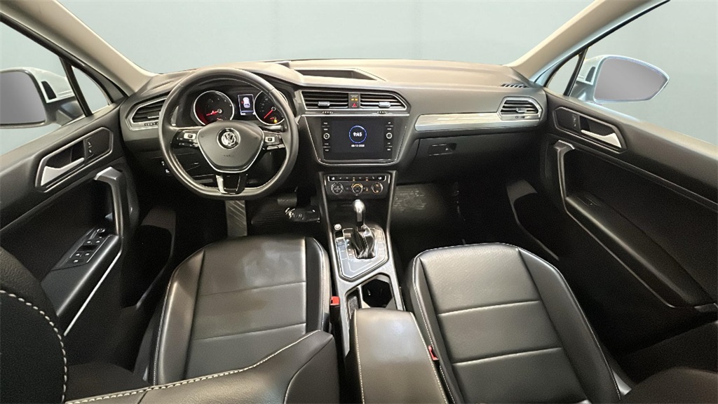 2021 Volkswagen Tiguan R-Line Black SEL photo 18
