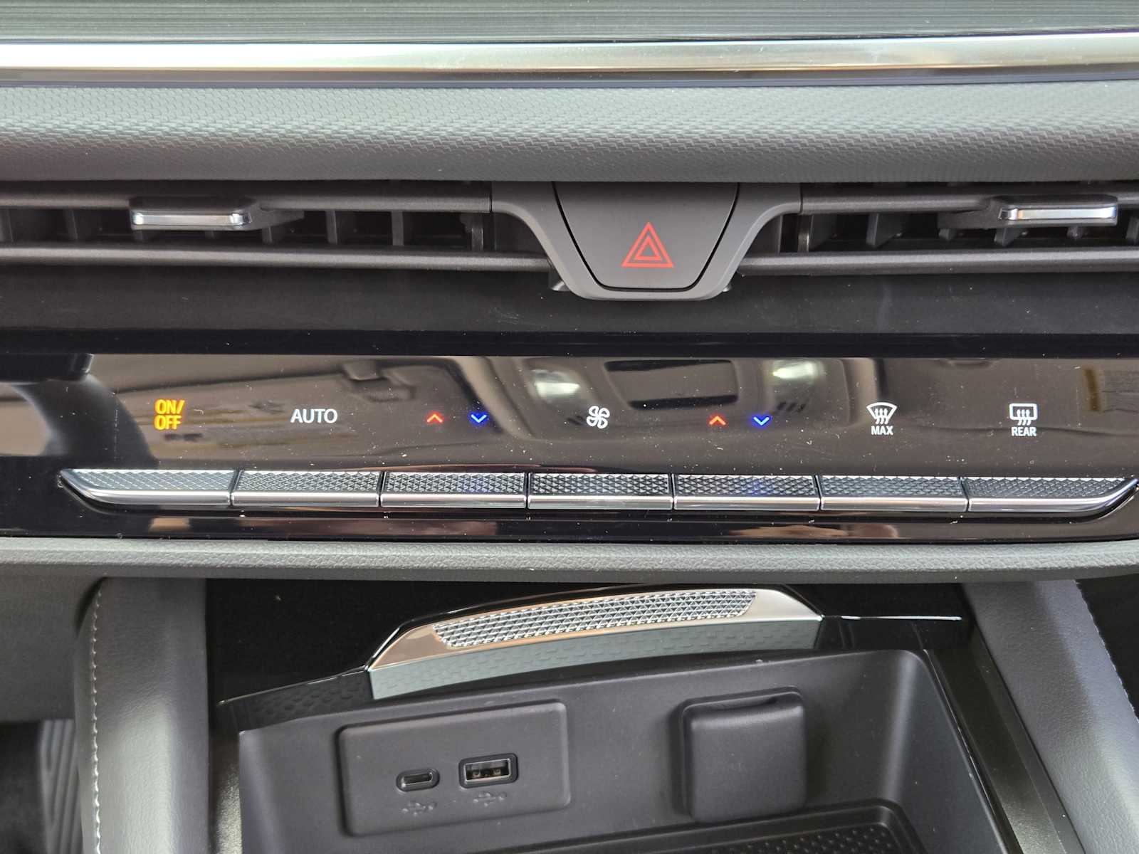 2025 Buick Envision Preferred photo 13