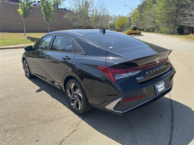 2025 Hyundai Elantra Hybrid SEL Sport photo 3