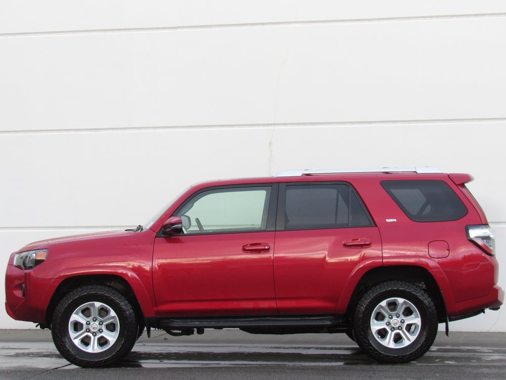 2016 Toyota 4Runner SR5 Premium photo 4