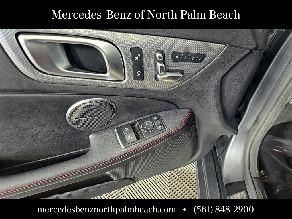 2018 Mercedes Benz SLC 300 photo 17