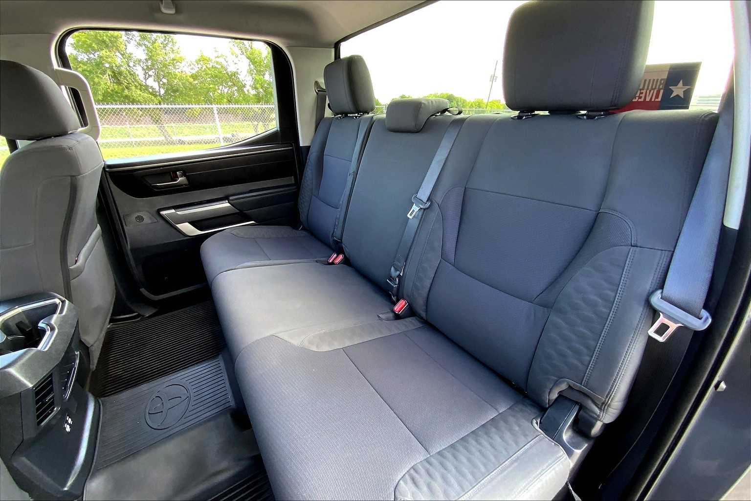 2023 Toyota Tundra SR5 CrewMax photo 19