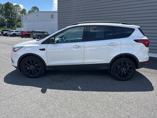 Used 2019 Ford Escape SE with VIN 1FMCU0GD1KUB46327 for sale in Fort Payne, AL