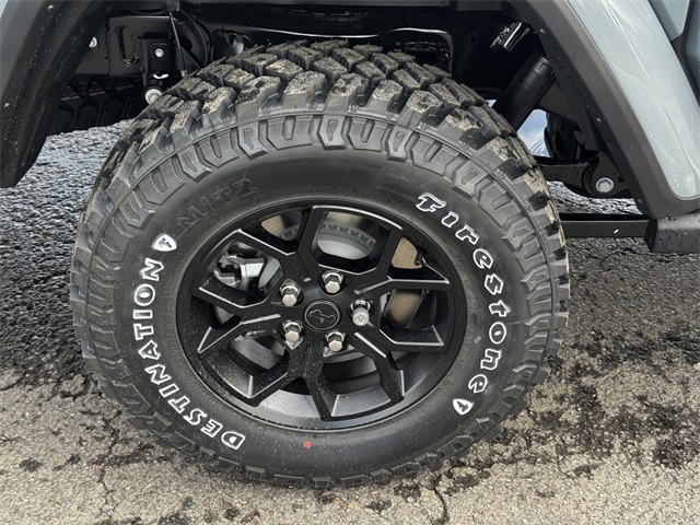 2025 Jeep Gladiator Willys photo 10