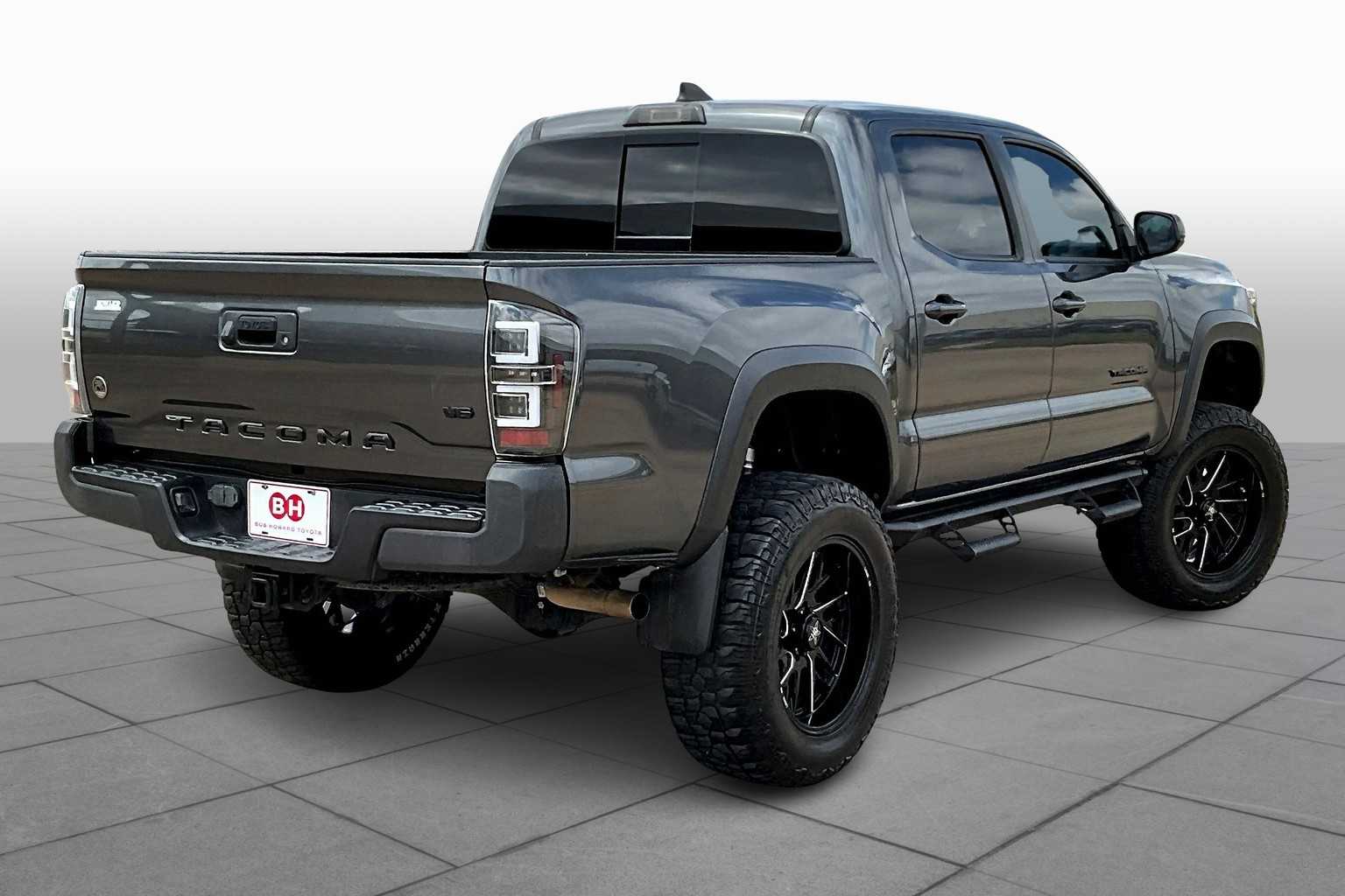 2020 Toyota Tacoma TRD photo 12