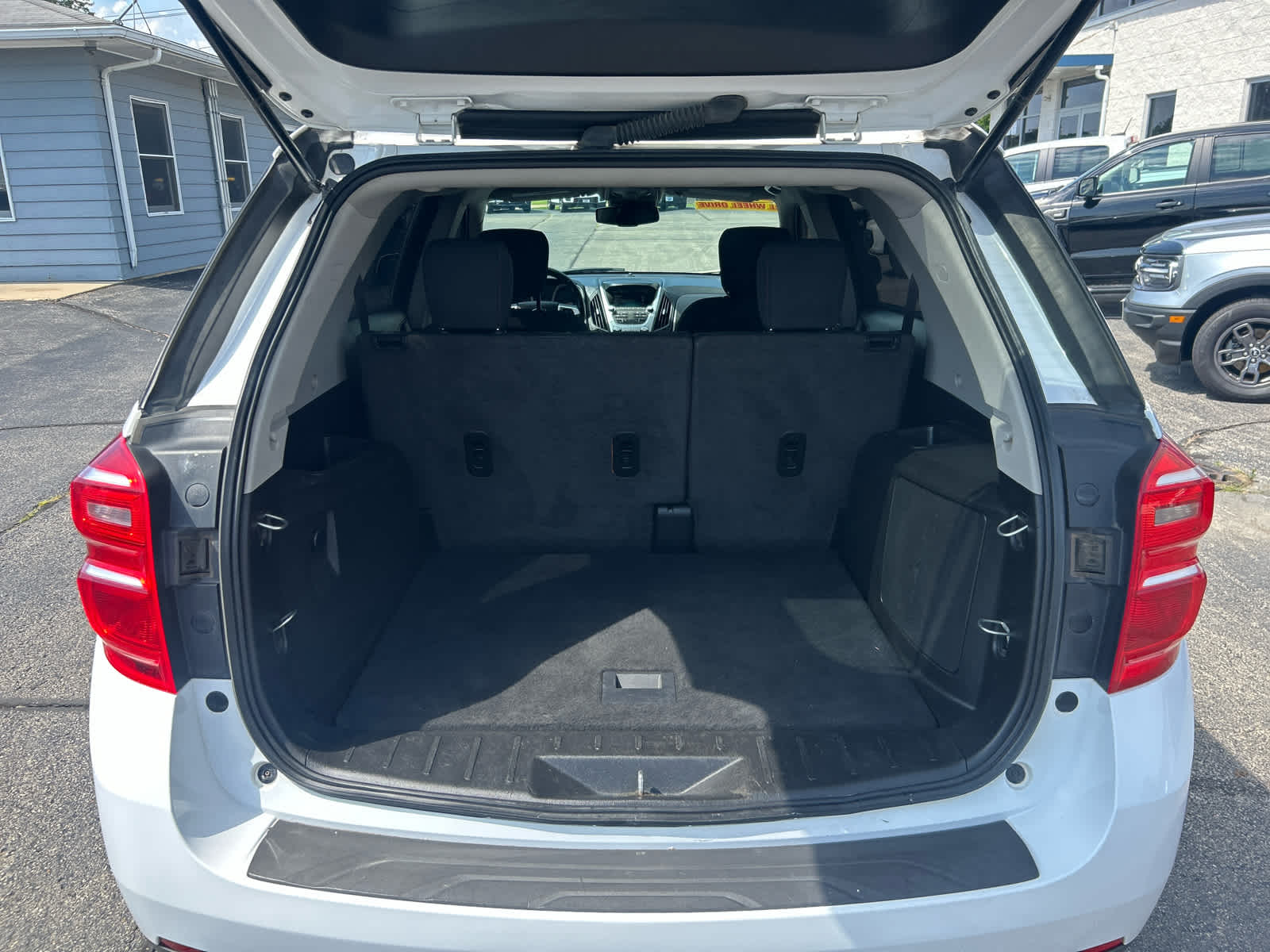 2017 Chevrolet Equinox LT photo 20