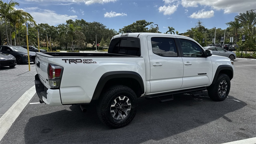 2022 Toyota Tacoma TRD Off-Road photo 3