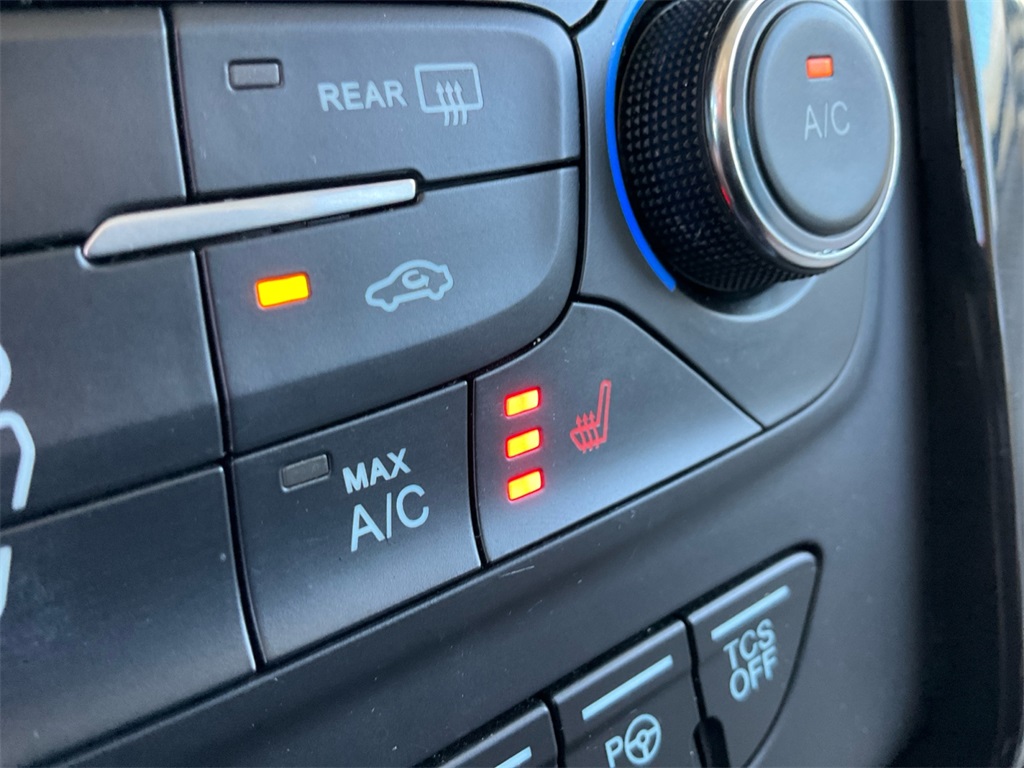 2017 Ford Escape Titanium photo 26