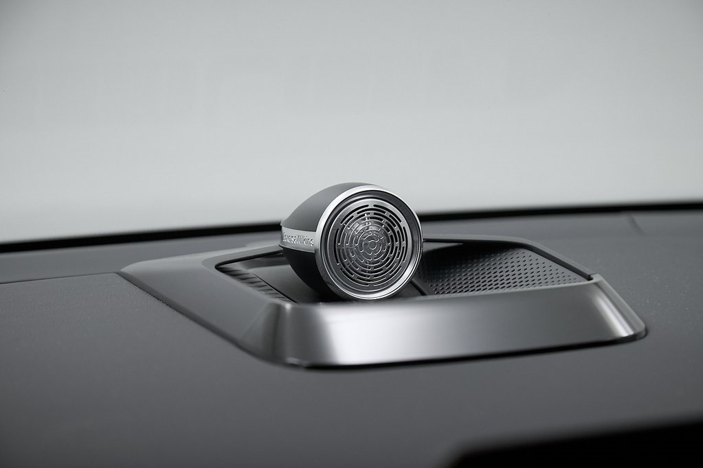 2025 VOLVO EX90 - Image 15