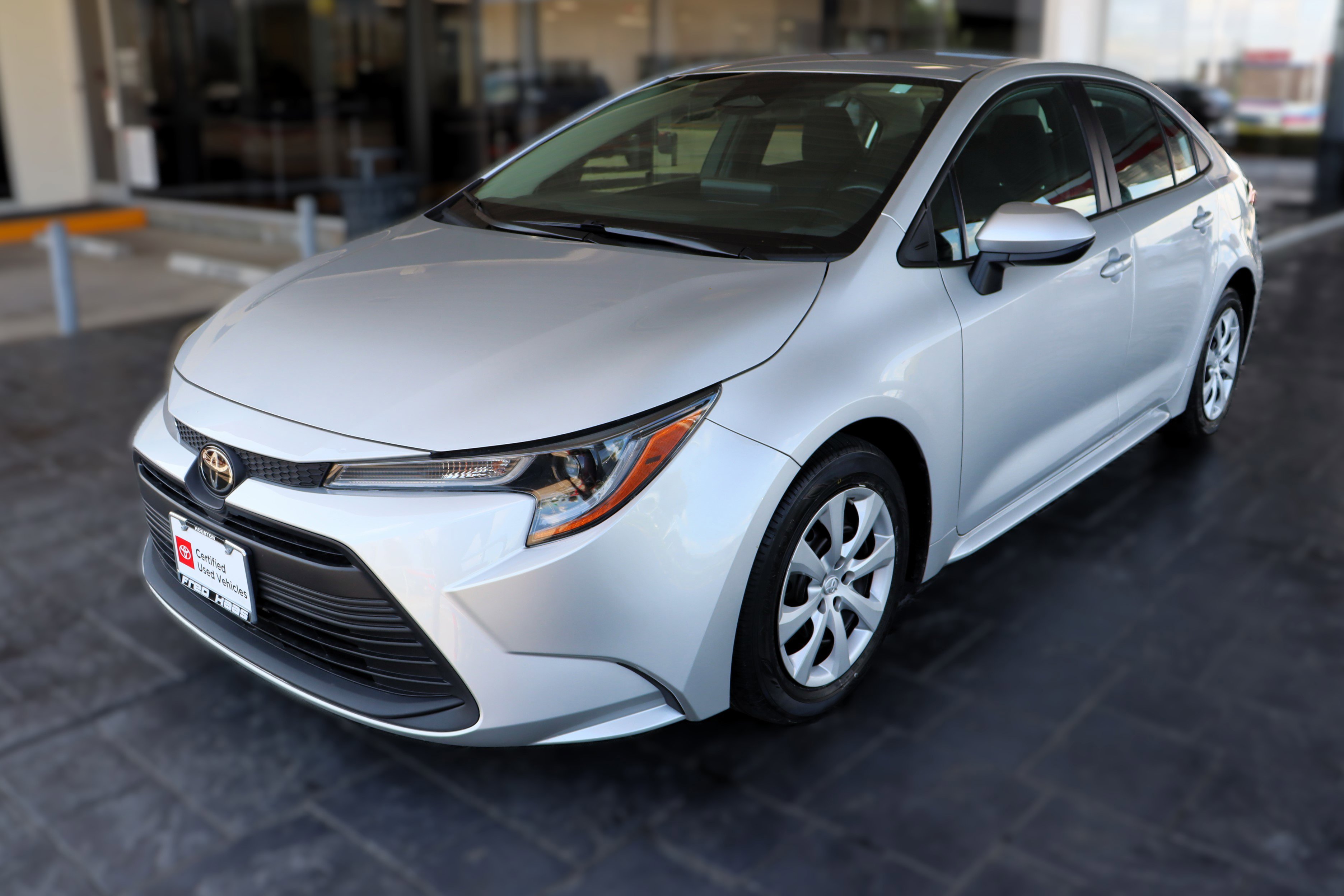 2023 Toyota Corolla LE photo 4