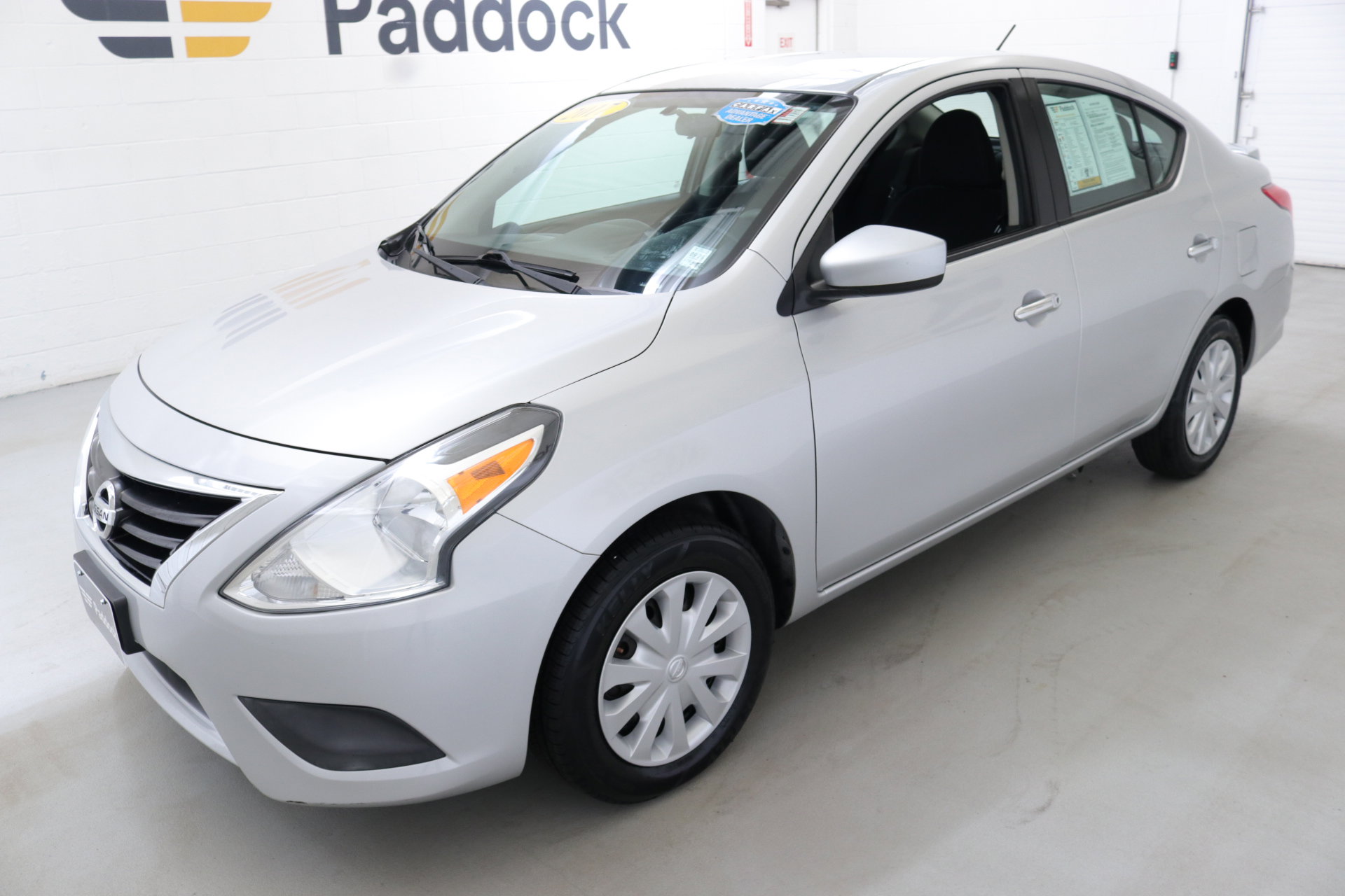 2017 Nissan Versa Sedan SV photo 3