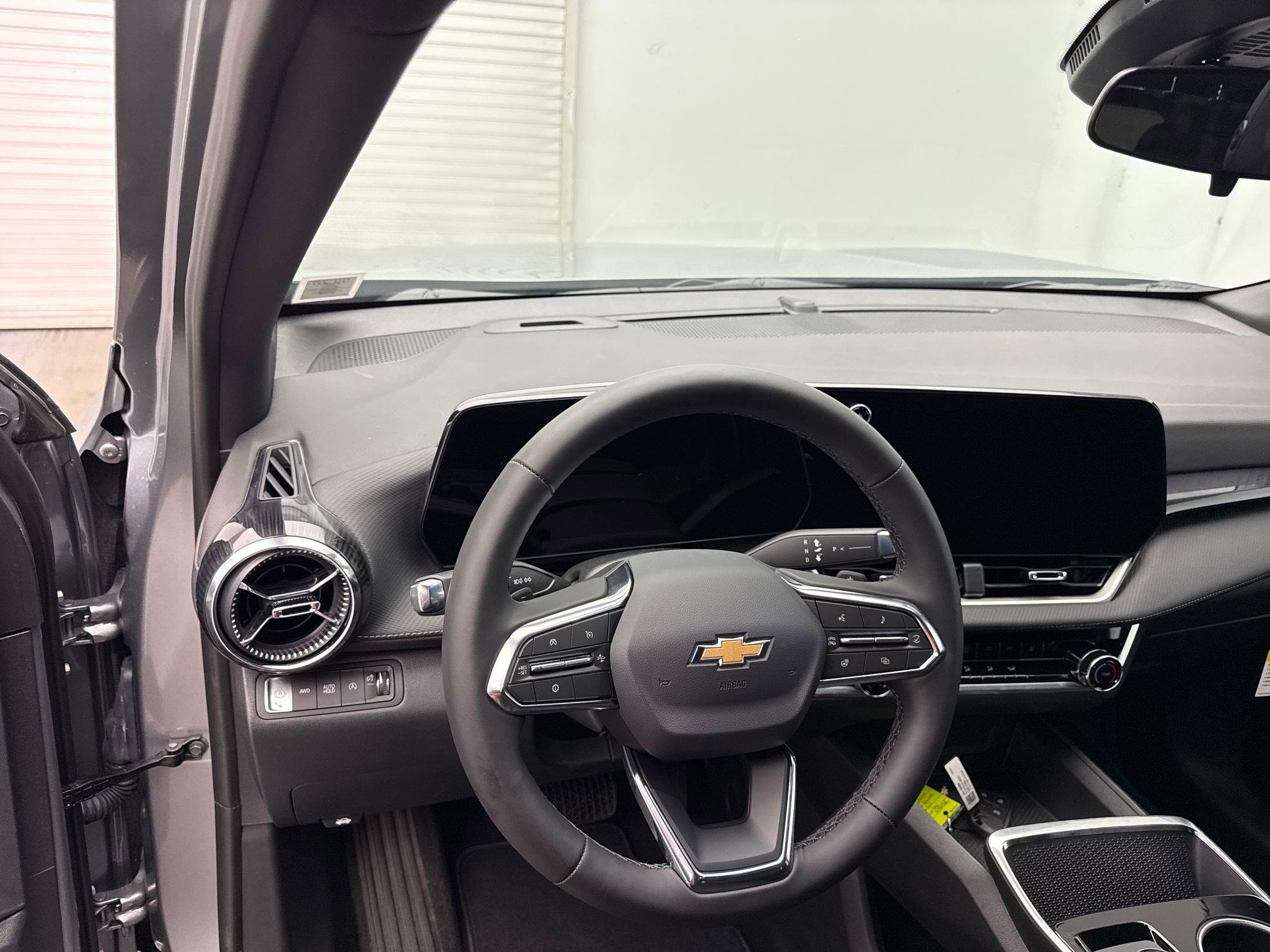2026 Chevrolet Equinox LT photo 4