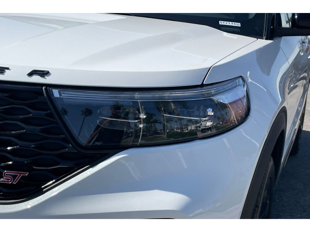 2023 Ford Explorer ST photo 49