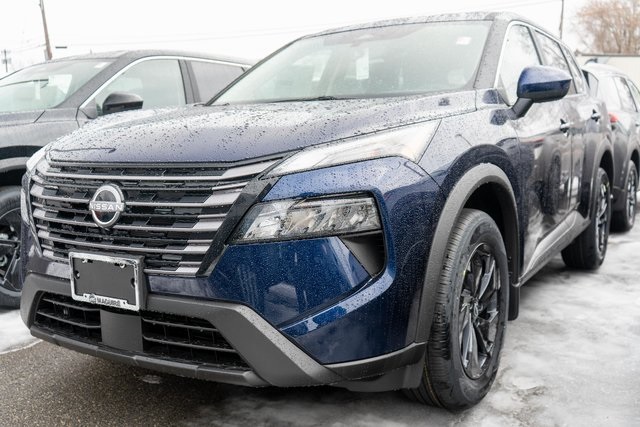 2026 Nissan Rogue SV's photo