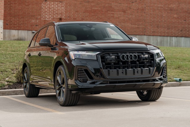 2025 Audi Q7 Premium Plus
