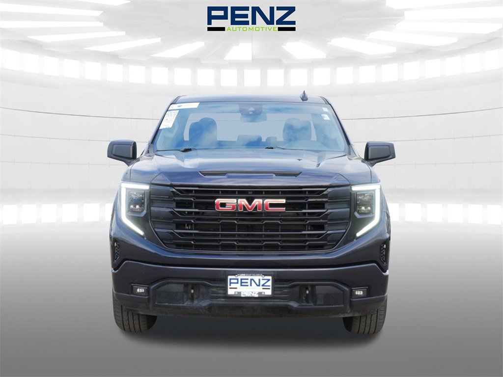 Used 2022 GMC Sierra 1500 Elevation with VIN 1GTUUCED7NZ644987 for sale in Rochester, Minnesota