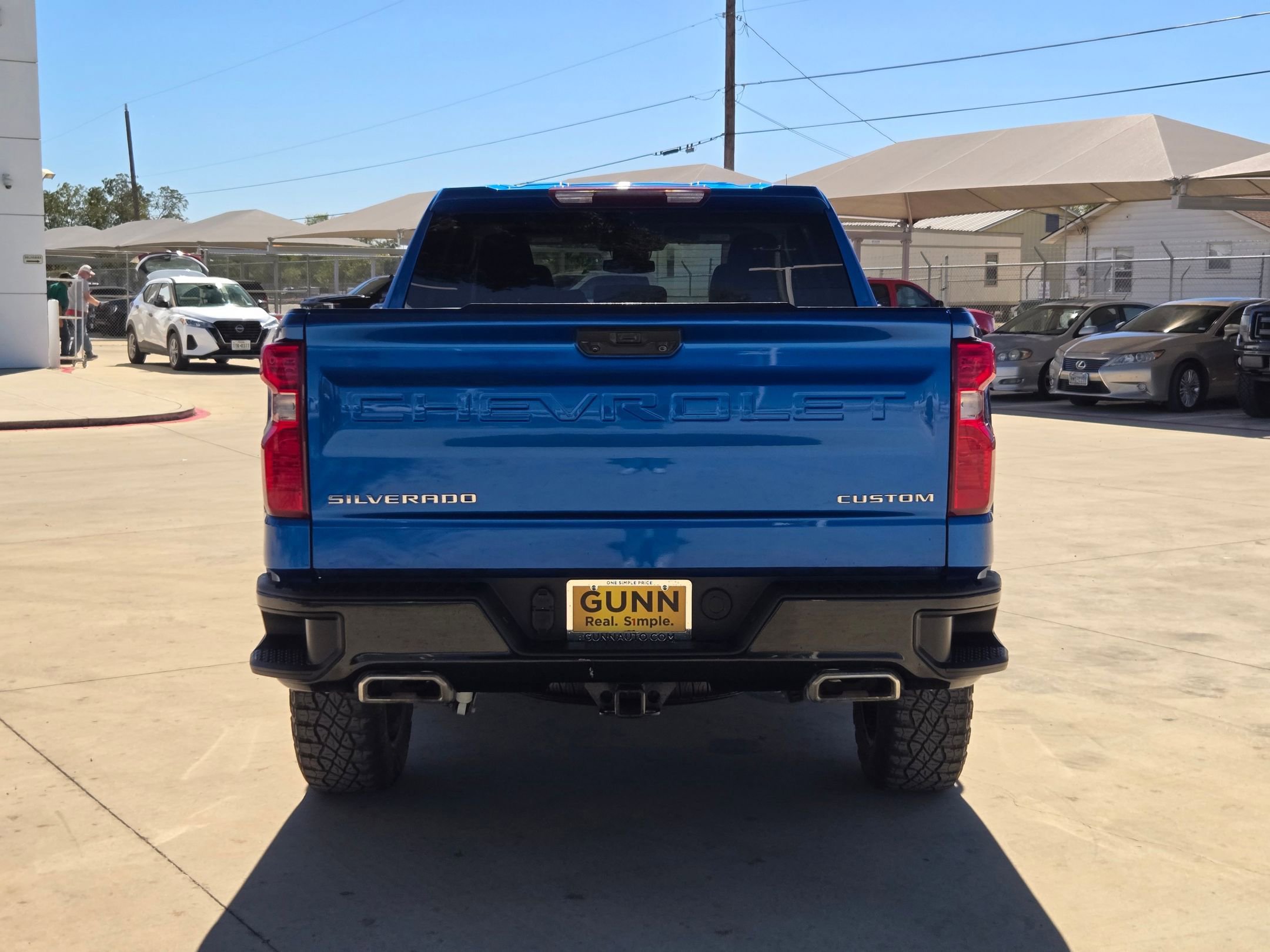 2023 Chevrolet Silverado 1500 Custom Trail Boss photo 2