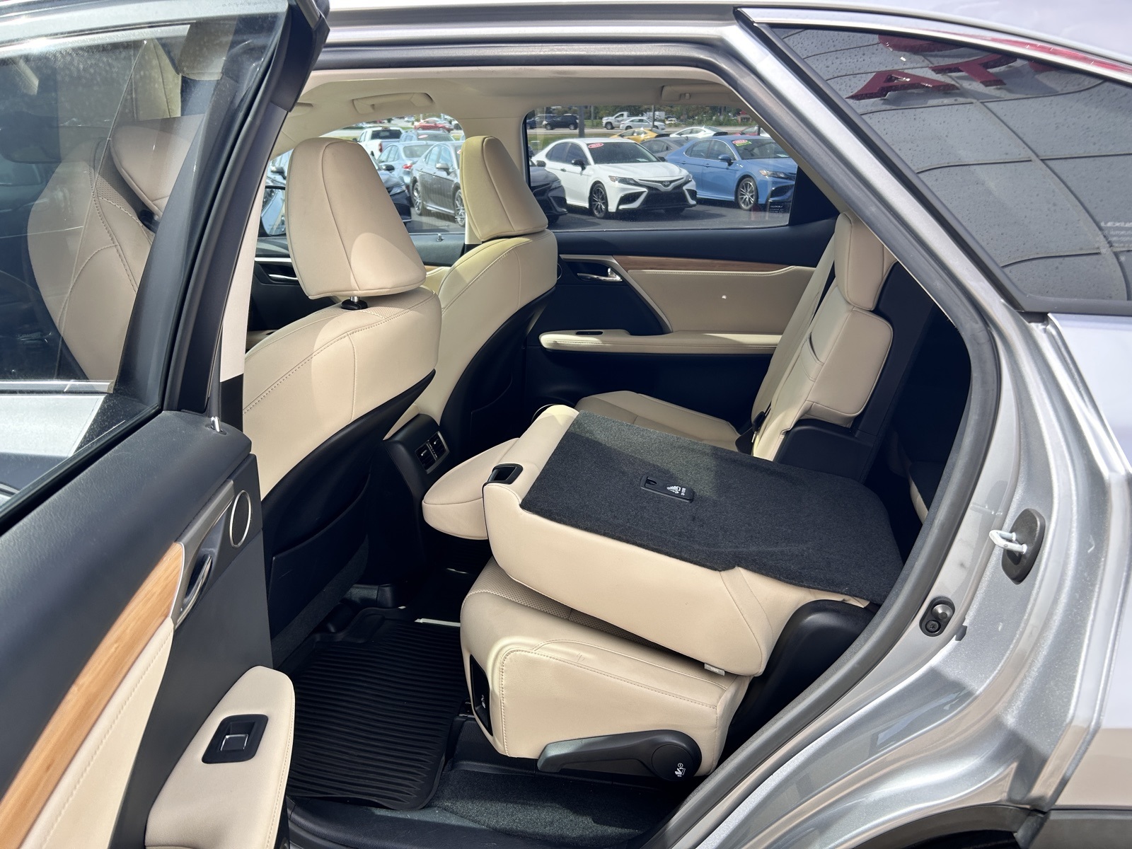 2022 Lexus RX 350L photo 17
