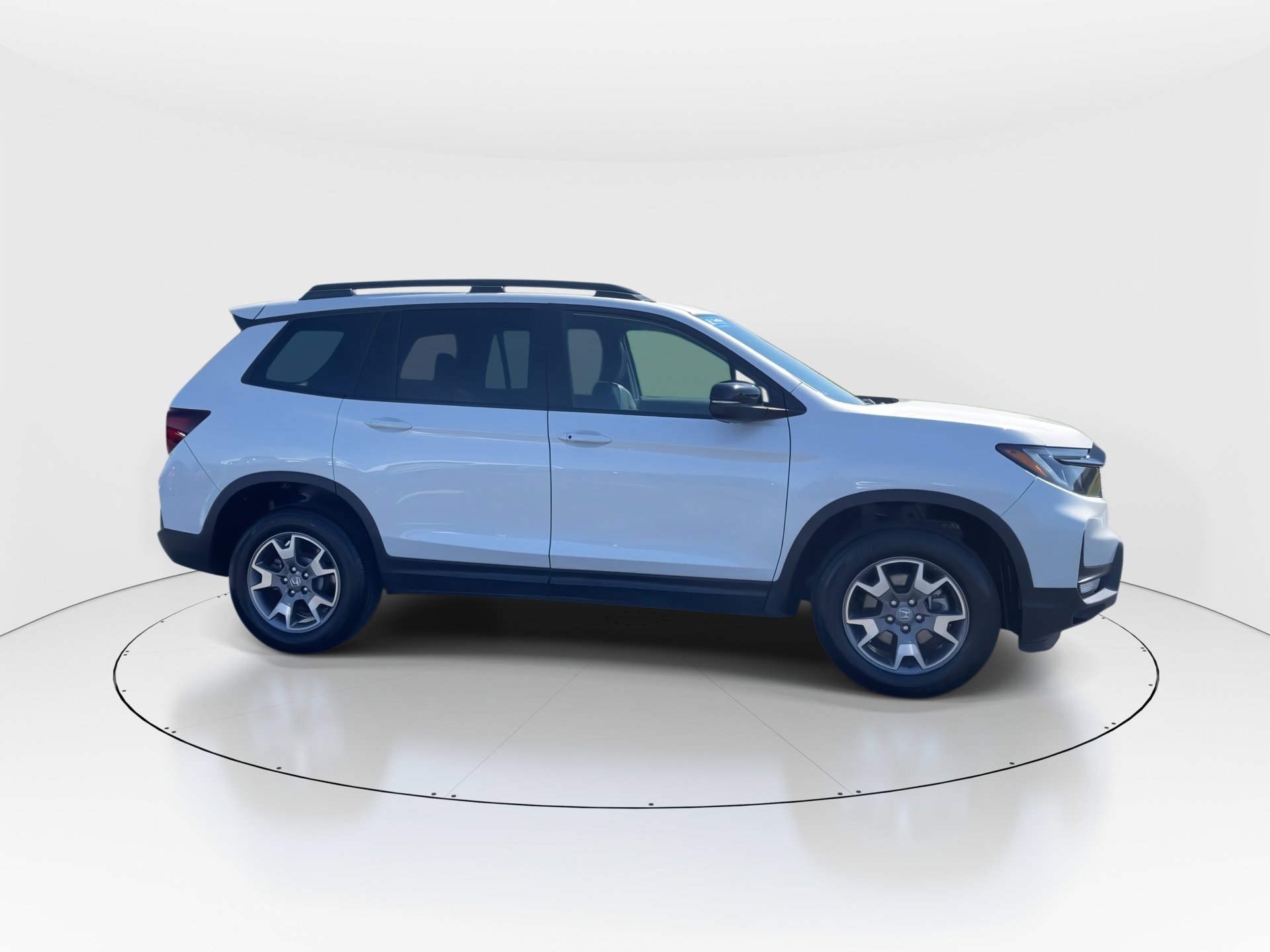 2023 Honda Passport Sport photo 8