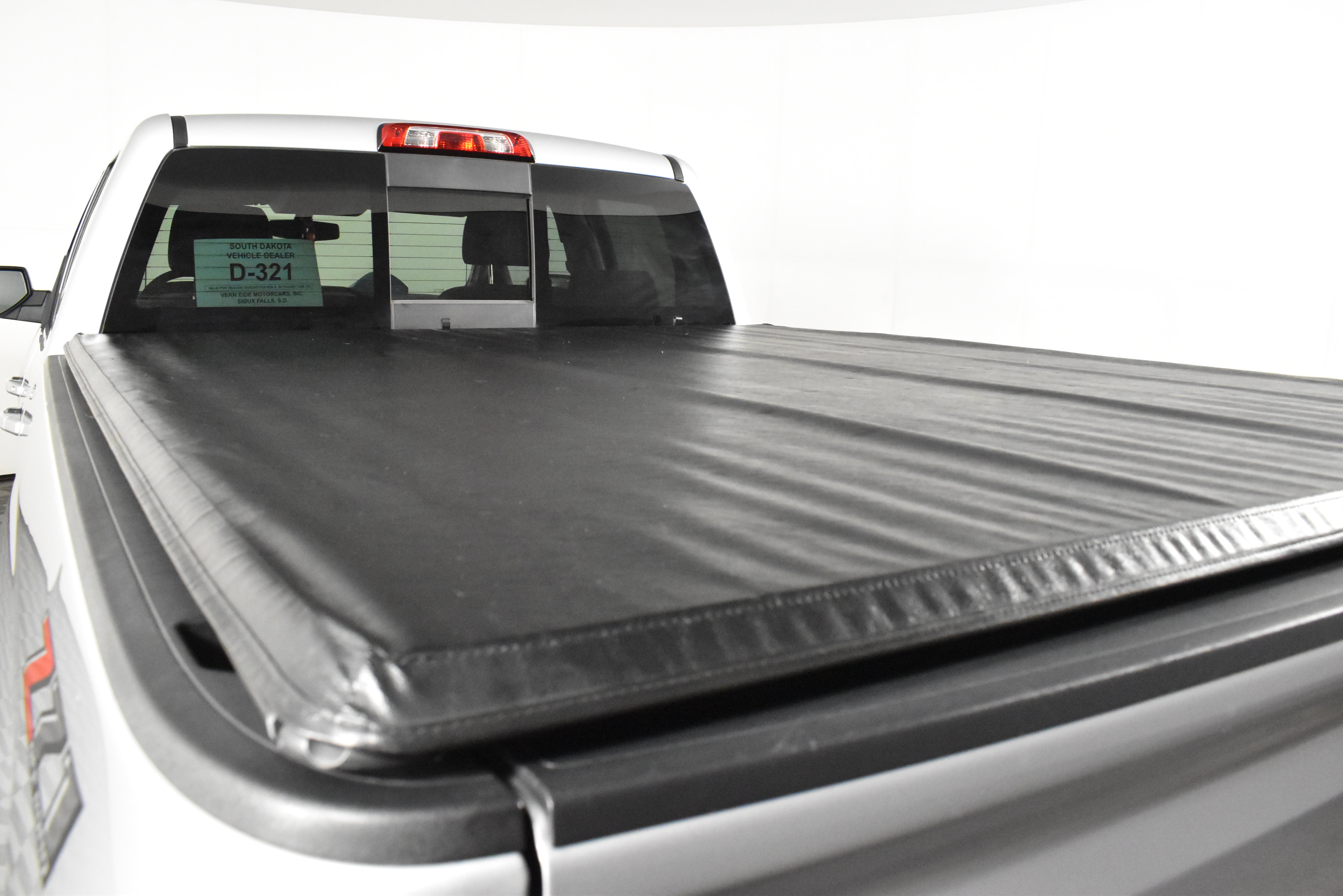 2018 Chevrolet Silverado LT photo 4