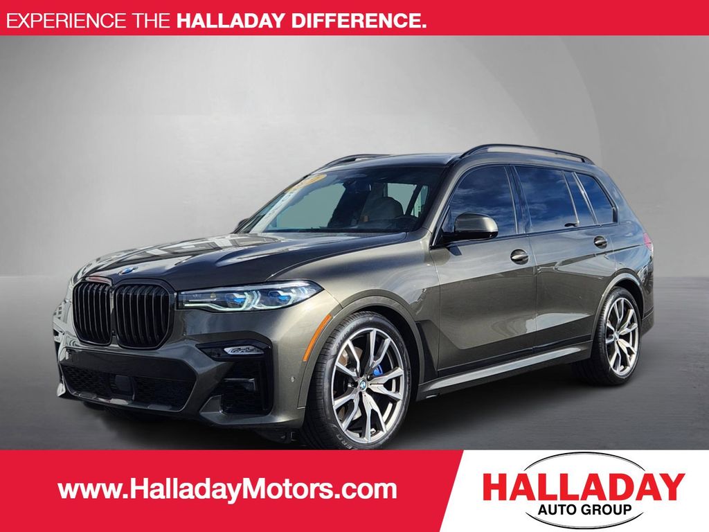 2022 BMW X7 M50i