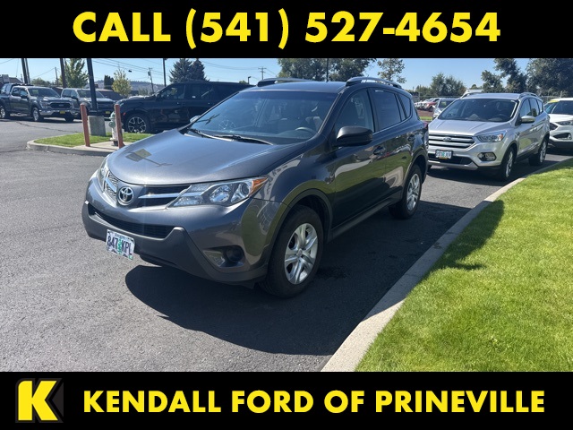 2015 Toyota RAV4 LE photo 4