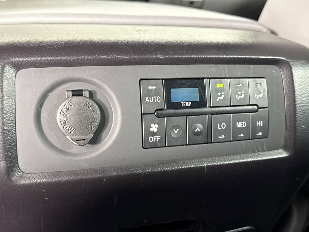 2016 Toyota Sequoia Limited photo 21