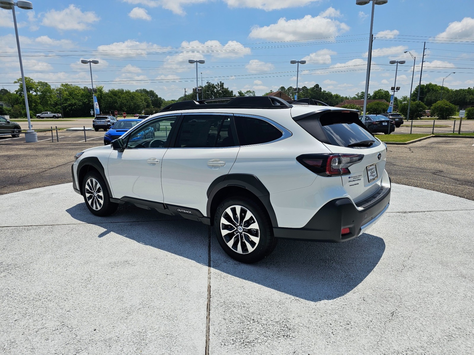 2025 Subaru Outback Limited photo 3