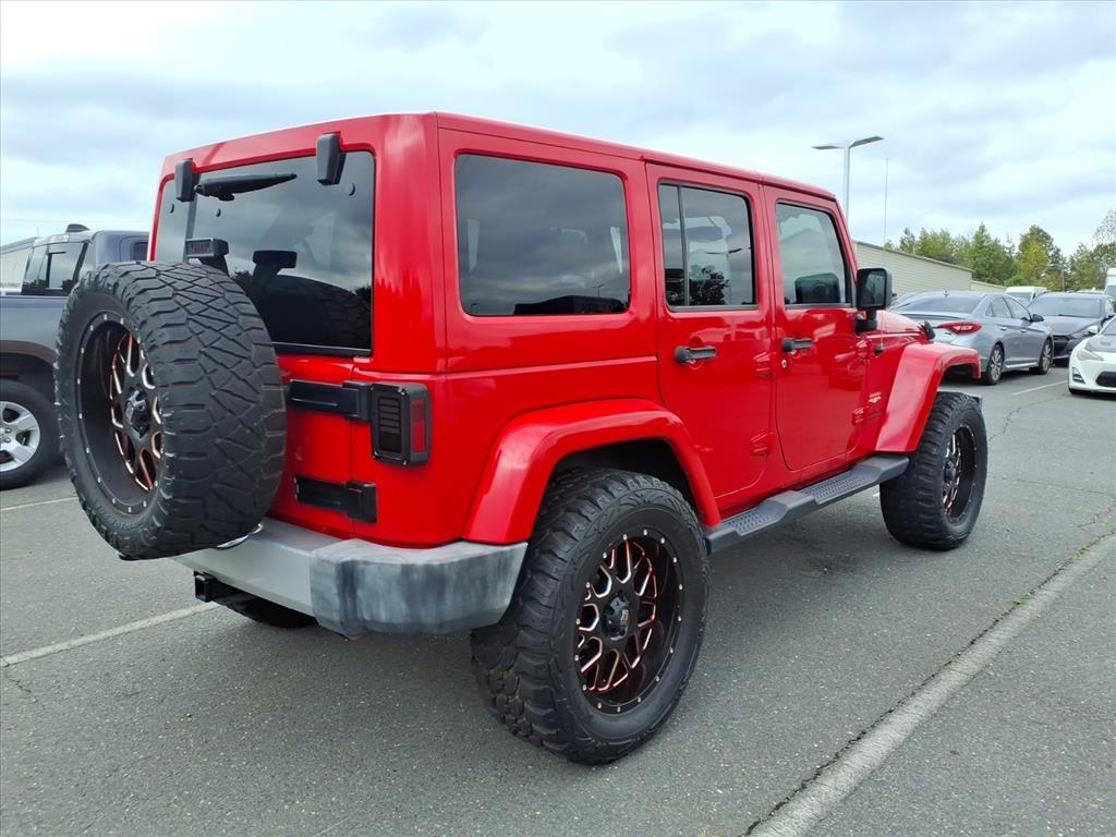2015 Jeep Wrangler Unlimited Sahara photo 6