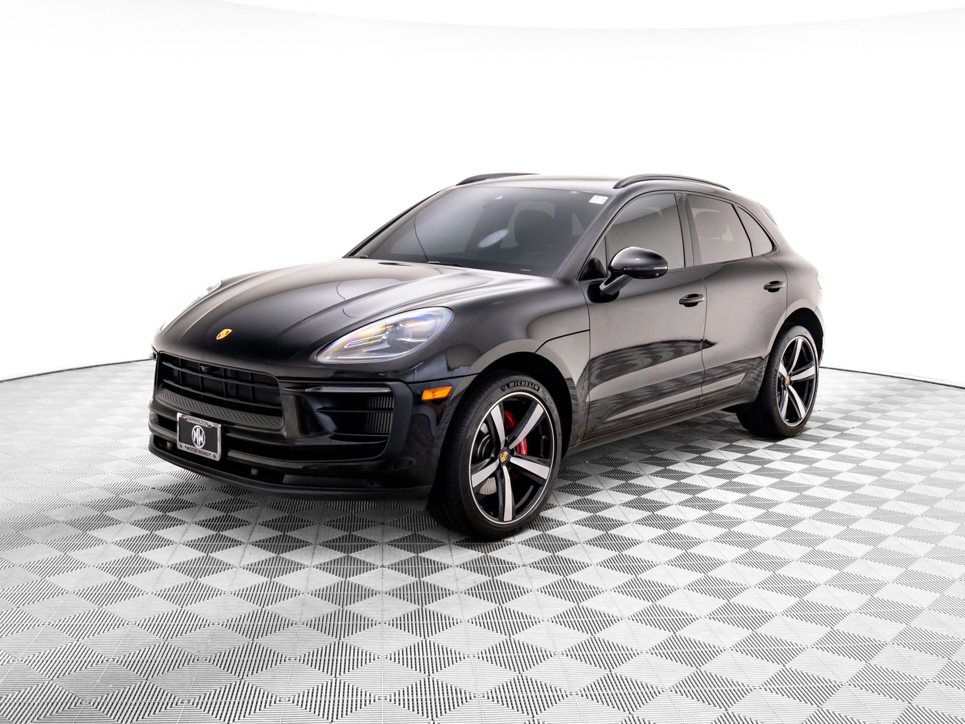2022 Porsche Macan S's photo