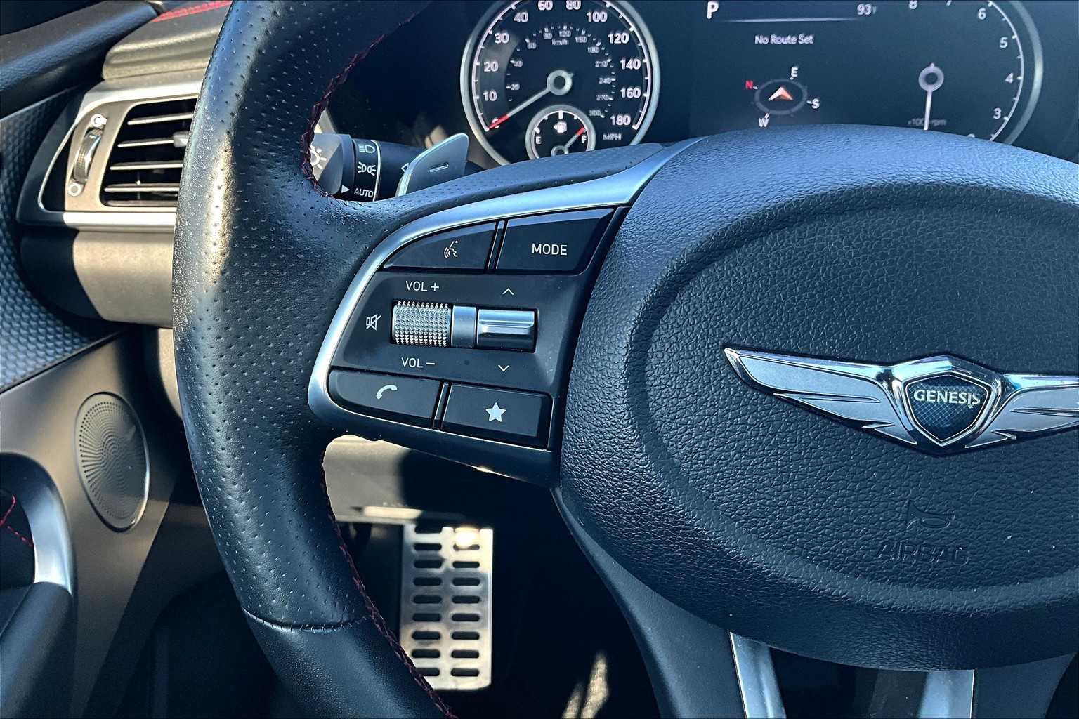 2022 Genesis G70 3.3T photo 22
