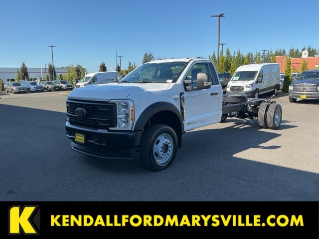 2025 Ford F-550 Super Duty Chassis Cab XL's photo