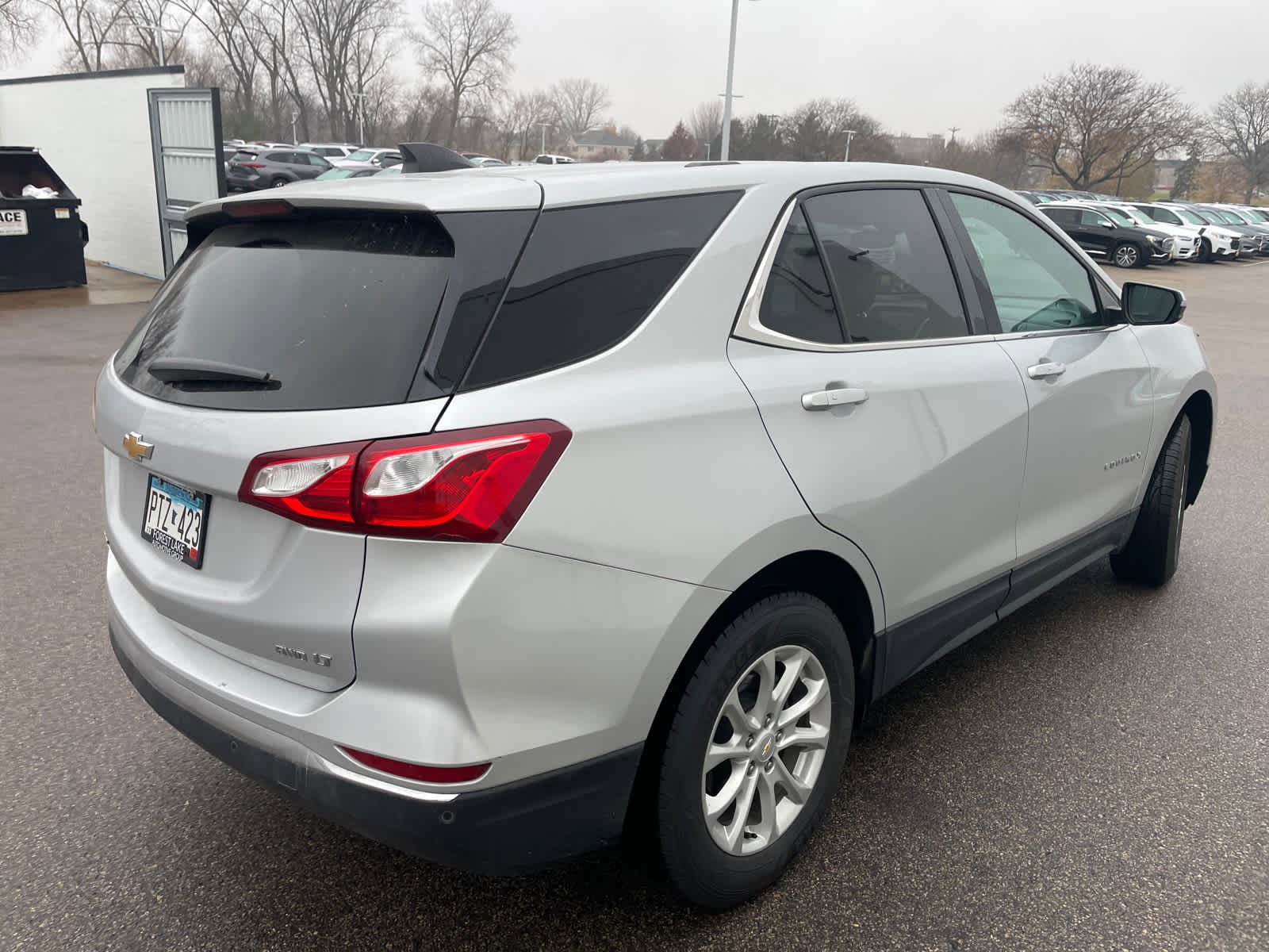 2018 Chevrolet Equinox LT photo 2