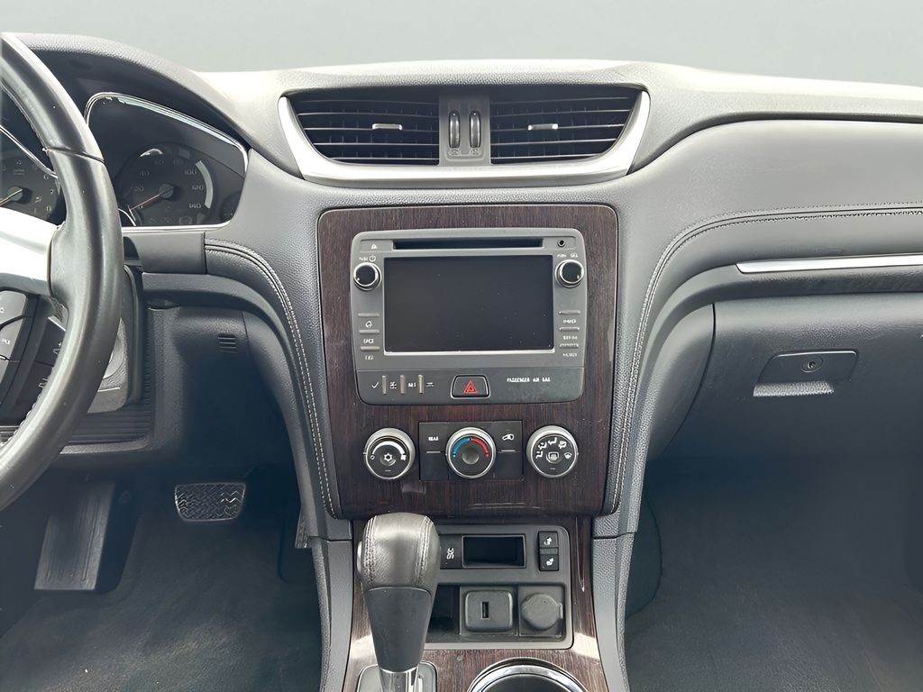 2016 Chevrolet Traverse 1LT photo 13