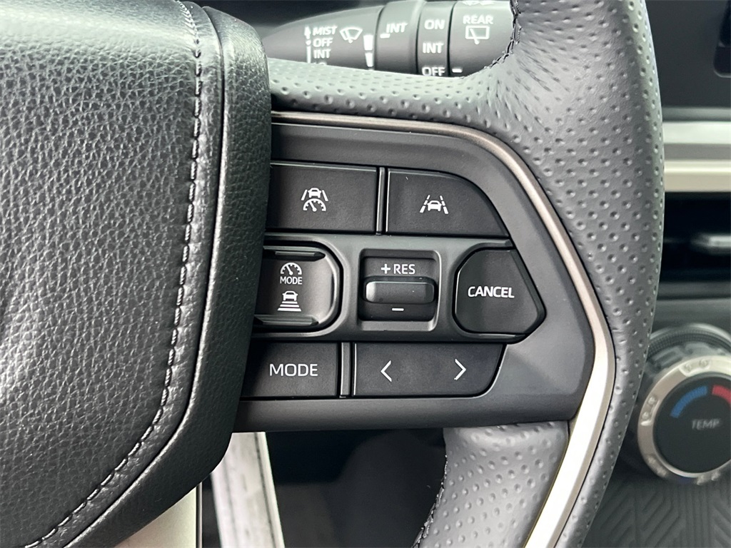 2025 Toyota 4Runner SR5 photo 25