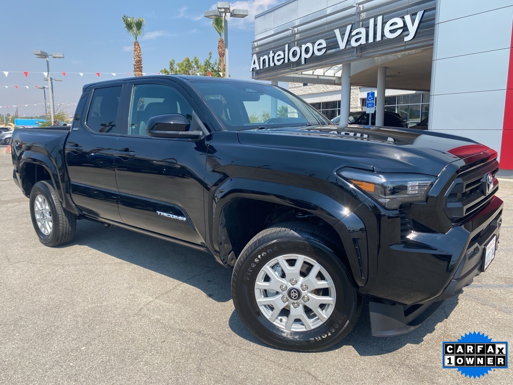 2024 Toyota Tacoma SR5's photo