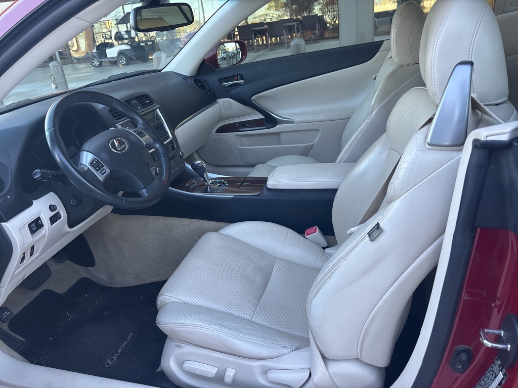 2013 Lexus IS 250 photo 4